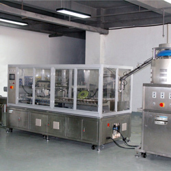 注射器自動(dòng)包裝機(jī)